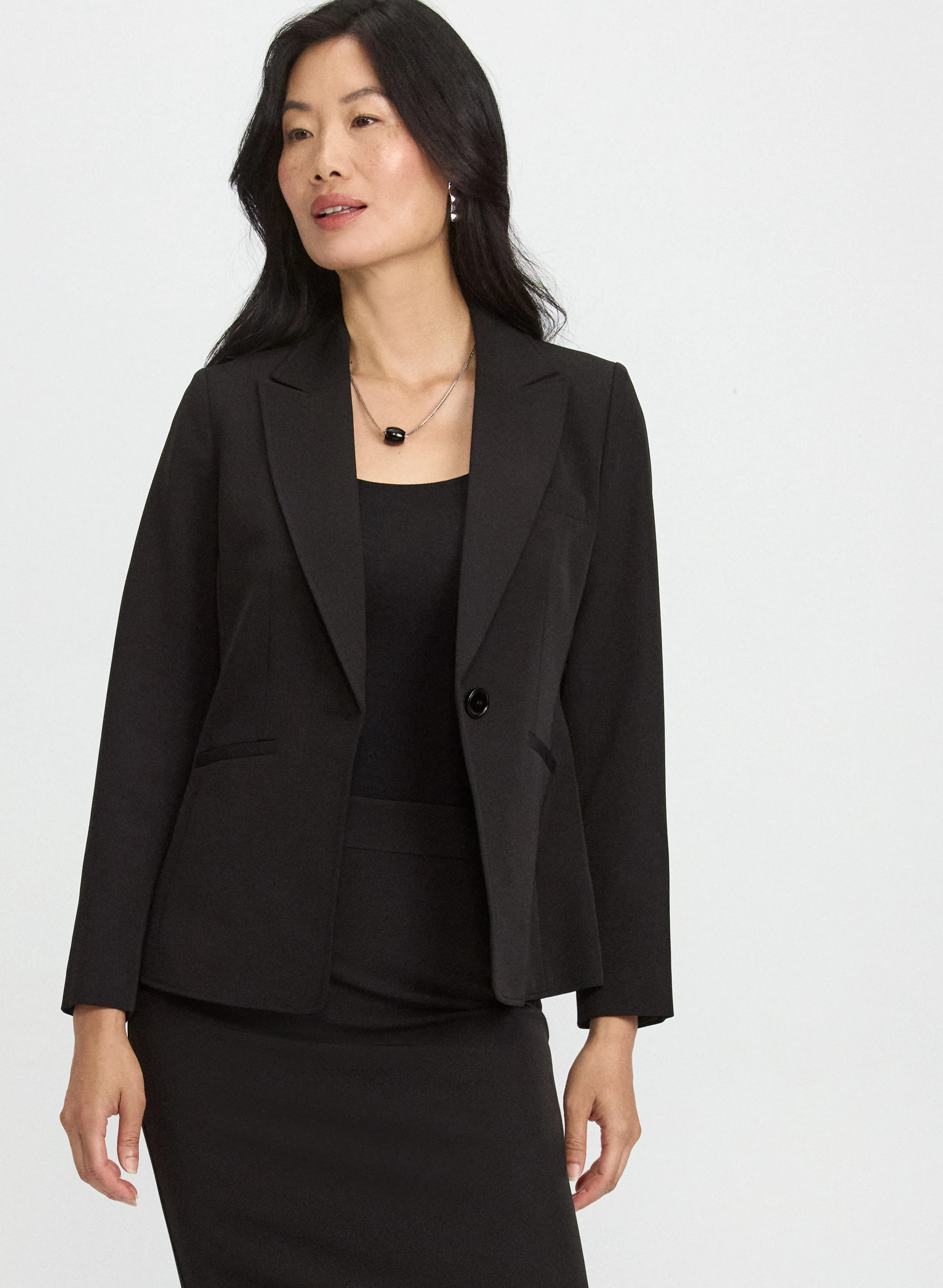 Signature Single-Breasted Blazer